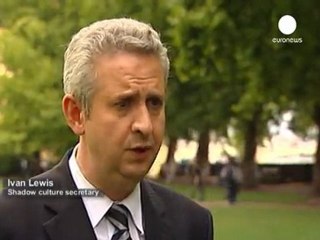 Medya patronu Rupert Murdoch olaya el atıyor