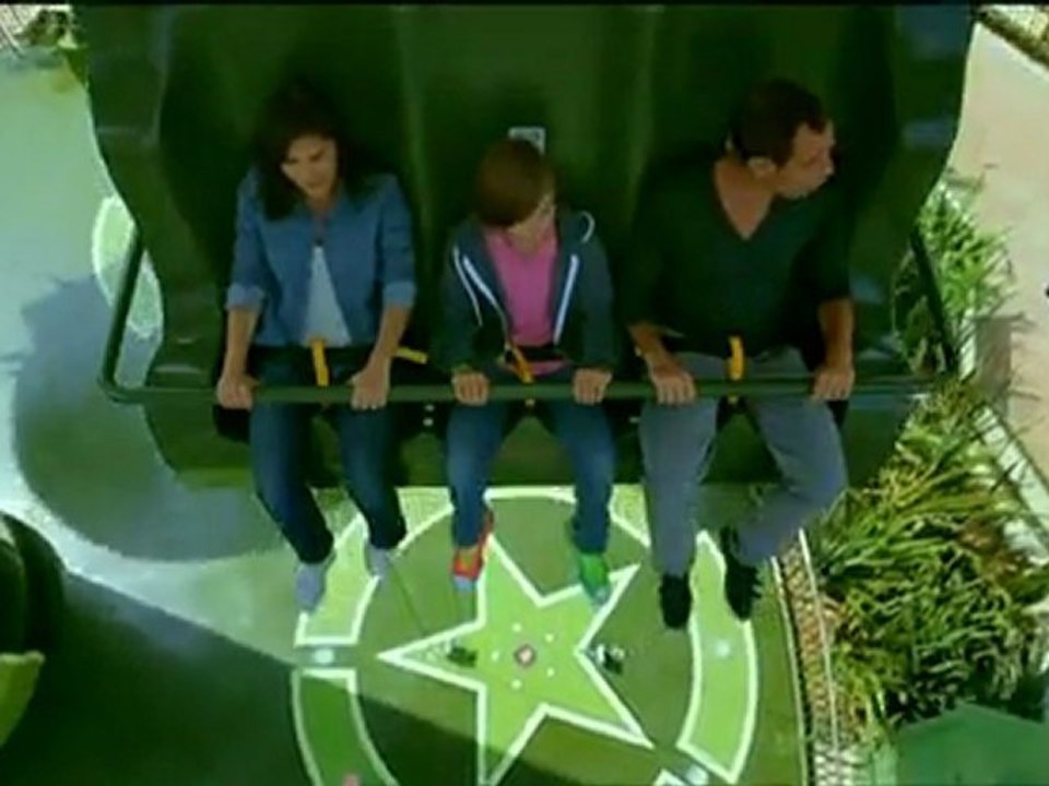 DISNEYLAND Toy Story Mission Parachute (Toy Soldiers Parachute Drop)