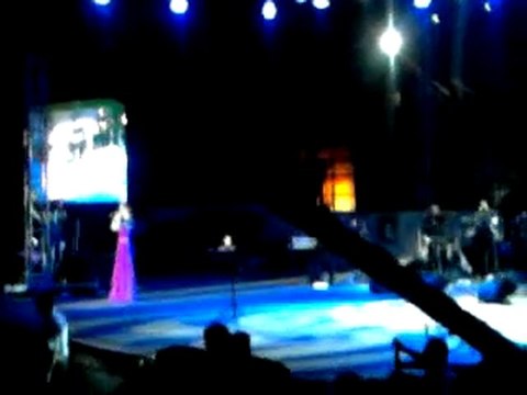 CANDAN ERÇETİN - KIRIK KALPLER DURAĞI B.ÇEKMECE FEST.08.07.2011