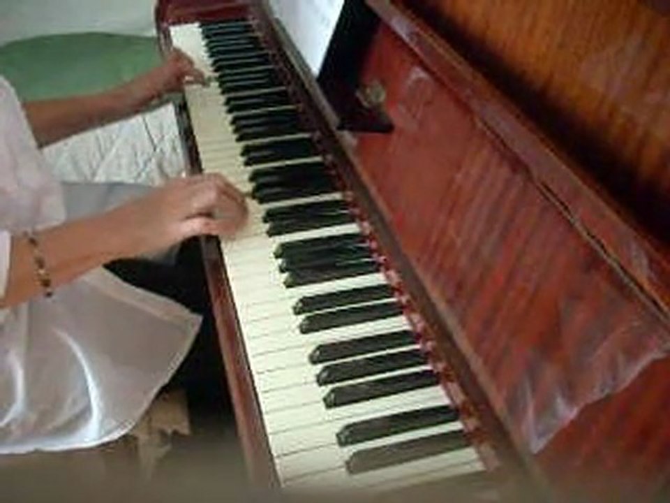 Premier essai de piano filmé