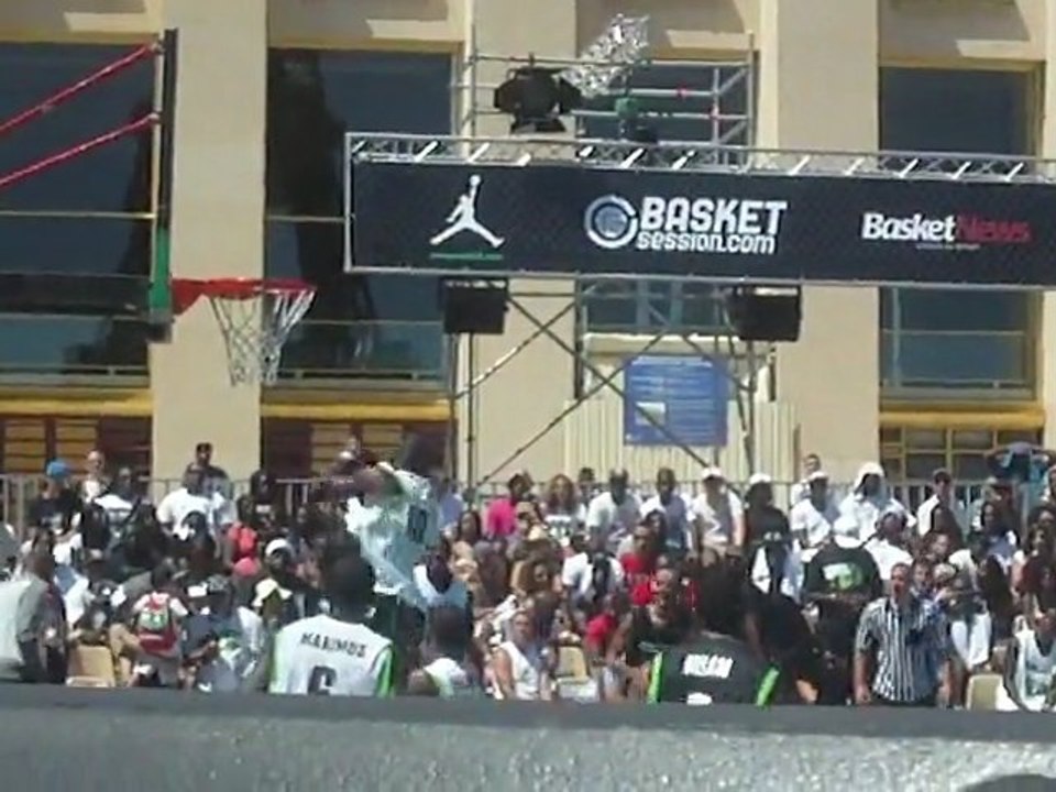 QUAI 54
