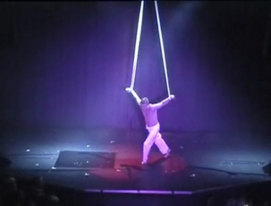 CRAIG VAN DEVENTER-straps-presents Art agency Valentino