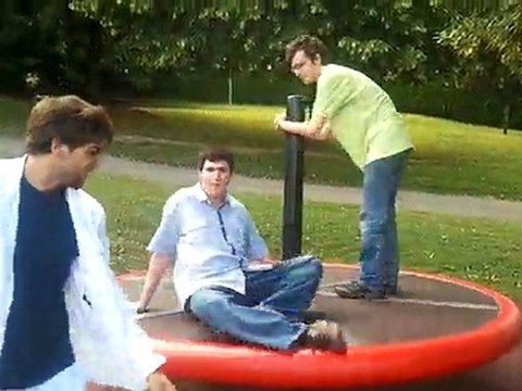 Delire Charlito Destra Alinor sur toupie géante