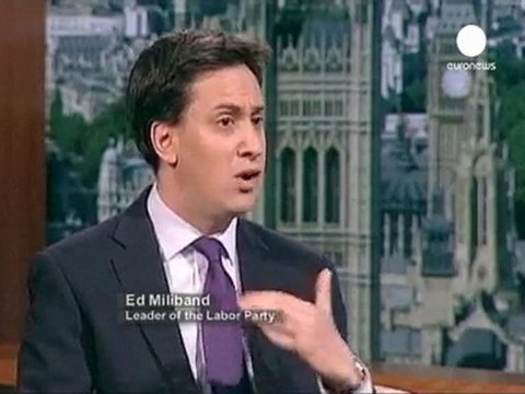 Murdoch a Londra per contenere lo scandalo intercettazioni