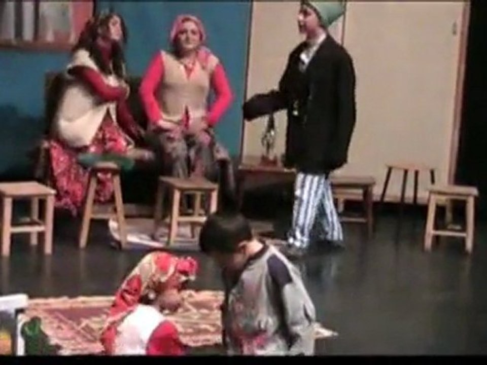 Bölüm 5 - Tiyatro - Komşu Köyün Delisi - Nuri Erbak İlköğretim Okulu