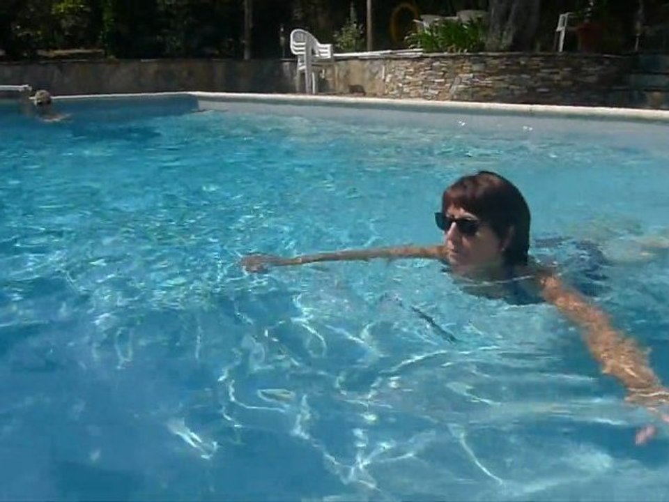 A la piscine