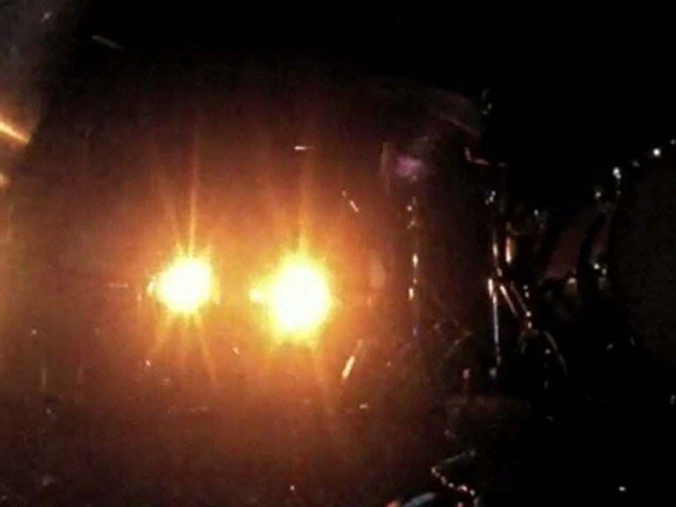 Klaxoons - Festival Hop Hop Hop, 9 juillet 2011  (Gabriel Fabing, Elodie Brochier, Michel Deltruc et Antoine Arlot + 10 voitures)