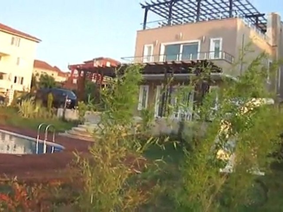 DUBAİ ŞEYHİ ALİ DEMİRHAN'I ZİYARET ETTİ