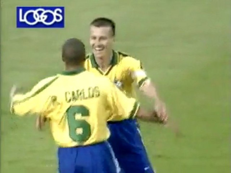 but de roberto carlos ( bresil-france)