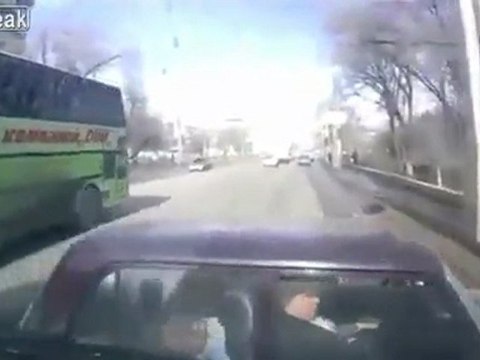 Russian Lada drift-Crash