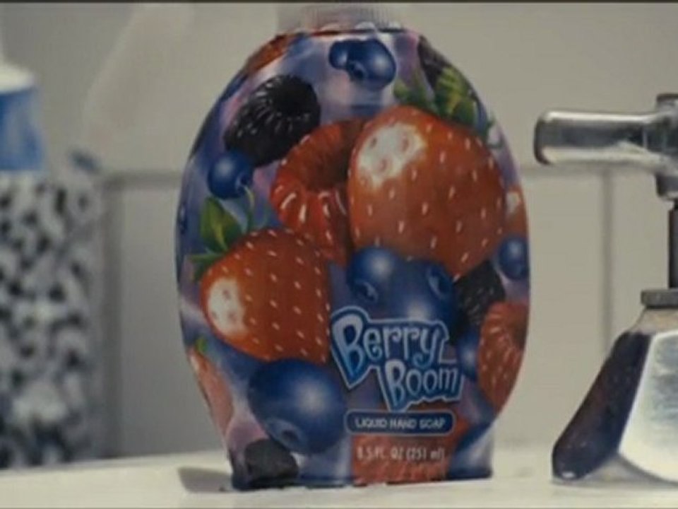 Smurfs - Dog chases Clumsy