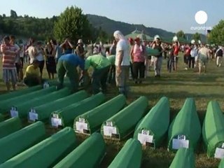 Entierro en Srebrenica, 16 años después