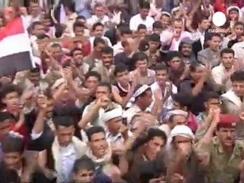 Yemen: Saleh non molla, inviato USA chiede transizione