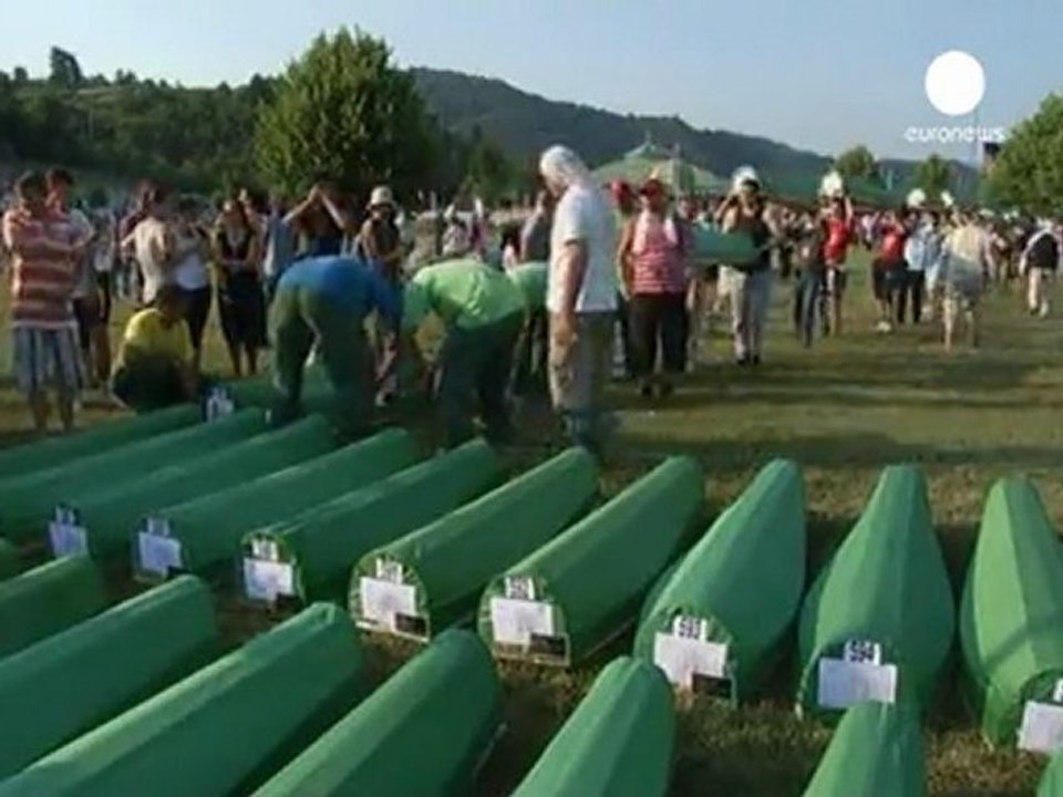 Bosnians mark Srebrenica anniversary