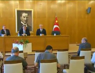 Cumhurbaşkanı Gül, Bulgaristan'a giderken soruları cevapladı