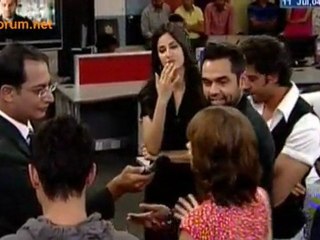 Hrithik Roshan & Katrina Kaif Live From DTF News Room - 11th July 2011 Watch Online Part3