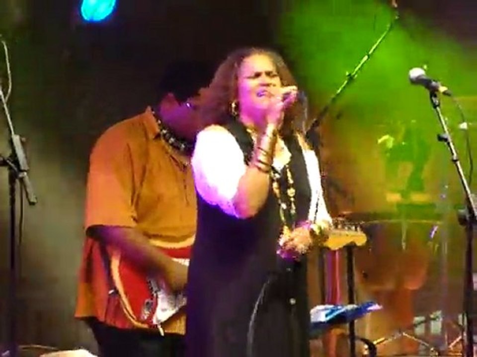 Jocelyne Beroard et Soft "Sa ki tala" - 10 juillet 2011