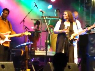 Jocelyne Beroard et Soft "Moman tala" - 10 juillet 2011