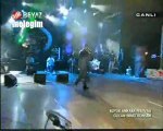 Özcan Deniz-Yaktın Yandırdın Beni-4.Büyük Ankara Festivali-(10.07.2011)
