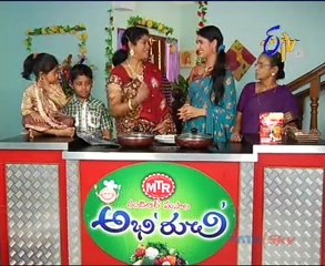 Abhiruchi   Recipes   Potlakaya Curry,Orange Carrot Juice,Bobbara Burelu,HalwaPuri   16th Feb 11   04