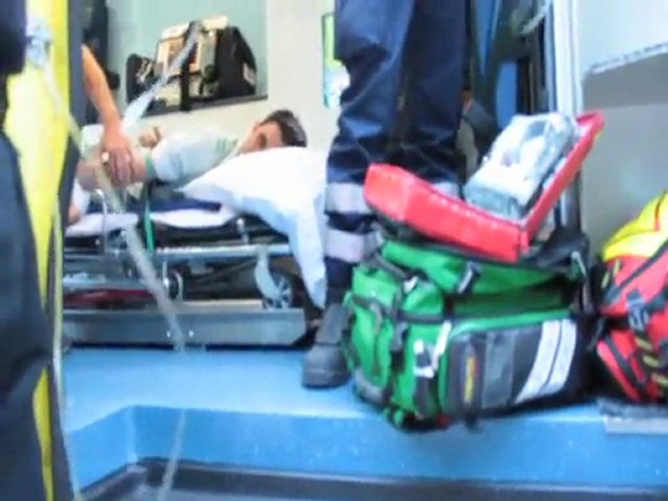 Afghans : Les indignés sans… : Derrière le polygone, la faim de liberté « Revue In-tempo »