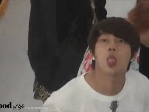 -[FANCAM] BEAST 비스트 DooJoon mehrong 2 @ Youngdeungpo Fansigning Event 110605 (1)