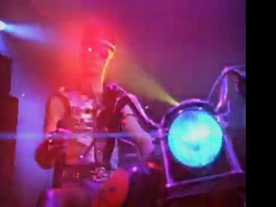 Judas Priest - Freewheel Burning