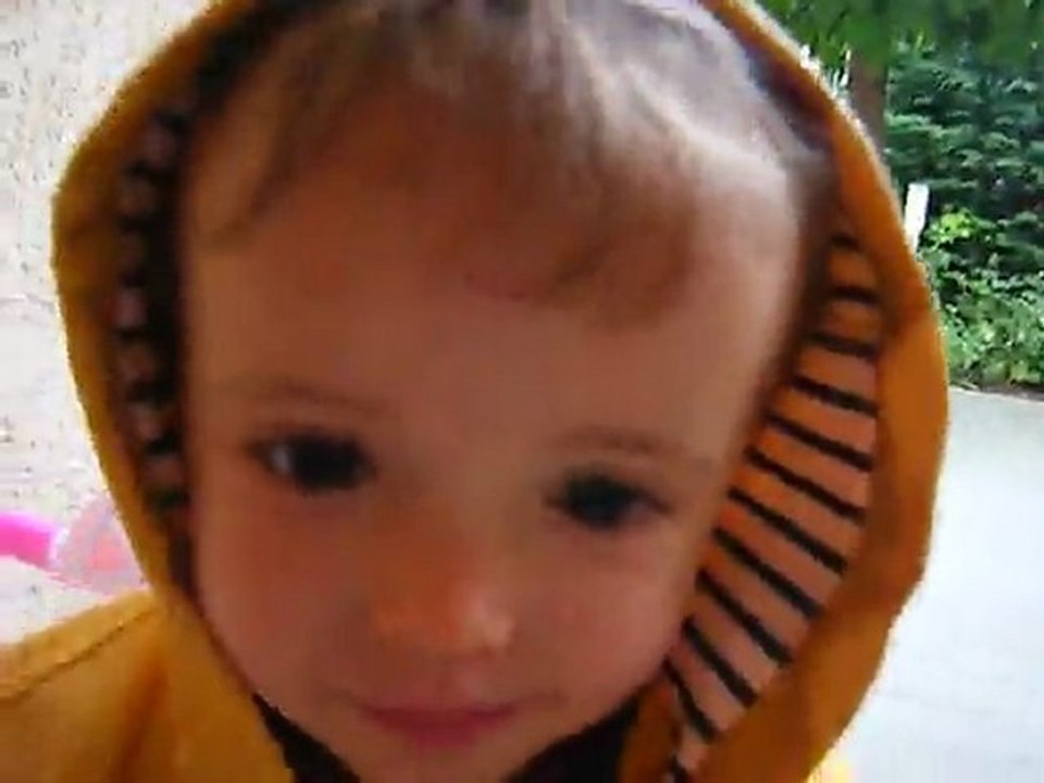 Justine aime la pluie !