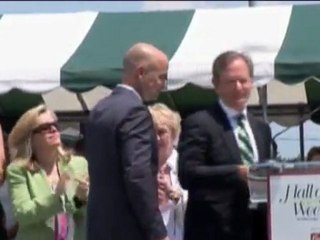 Agassi inducted into Tennis Hall of Fame