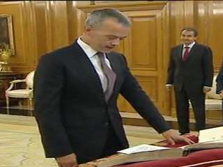 Los nuevos cargos prometen ante los Reyes y Zapatero