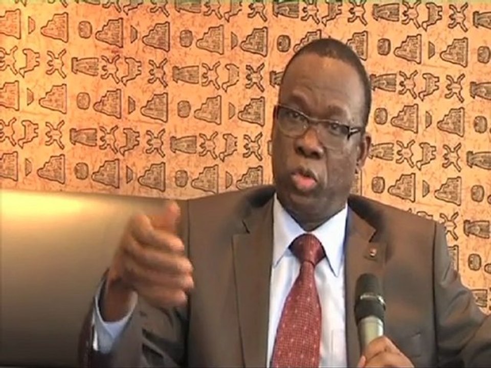 Interview de Monsieur Luc Adolphe Tiao 1er  Ministre du Burkina Faso de passage en France