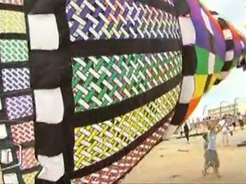 Les cerfs-volants s’emparent du ciel (Notre Dame de Monts)