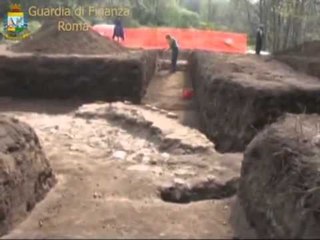 Roma - Recuperata la statua dell'Imperatore Caligola