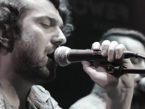 Halil Sezai & Cem Adrian - Uzun İnce Bir Yoldayım ( Canlı Performans Jolly Joker Balans )