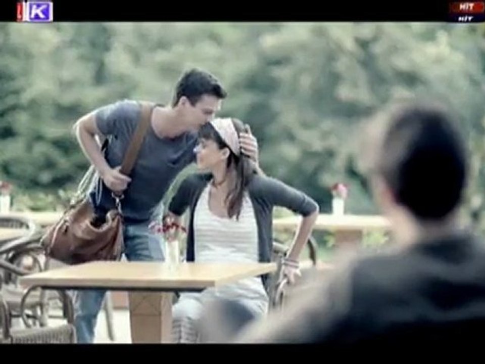 Yalın - Anlat Güzel mi Oralar 2011 | 480p