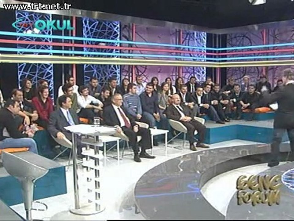 1 Genç Forum 9 EYLÜL ÜNİVERSİTESİ İZMİR Yabancı dille eğitim TRT OKUL