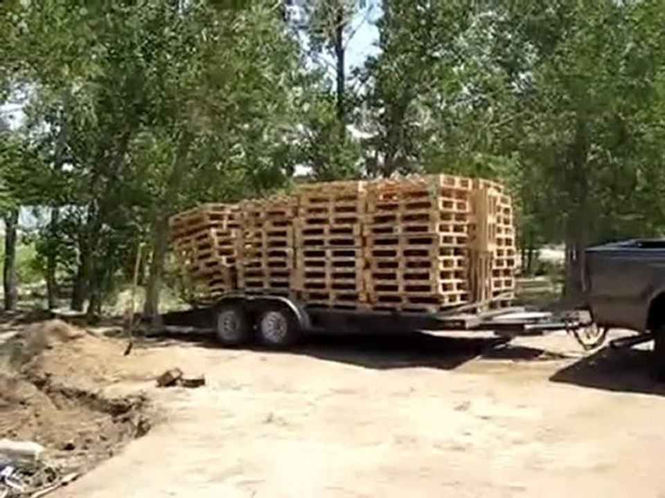 Ganz schnell Paletten abladen