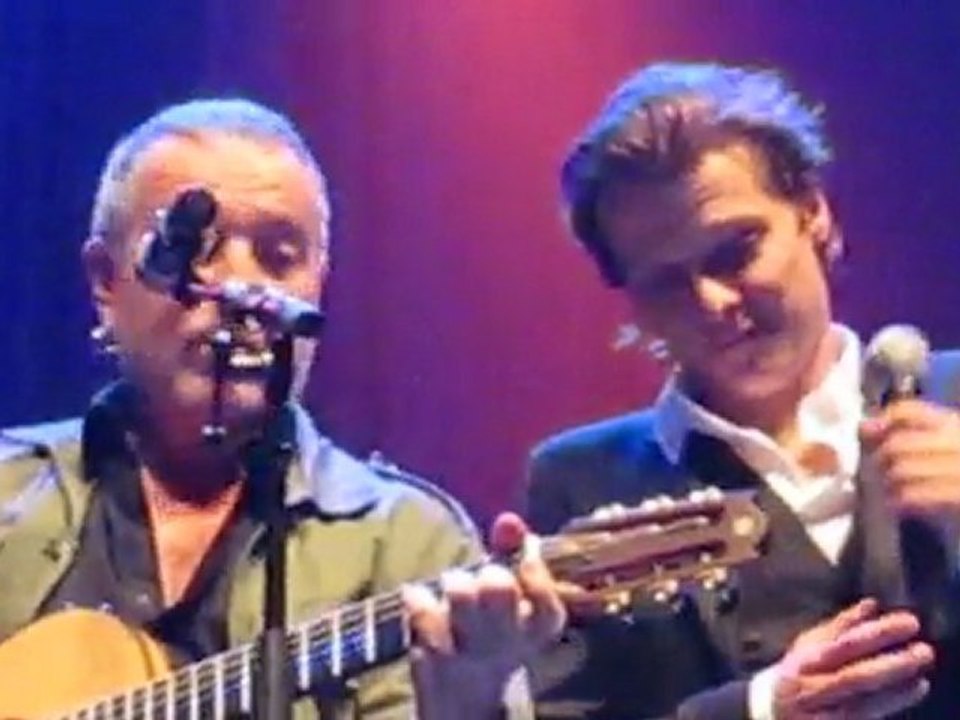 Bénabar, Raphael et Bernard Lavilliers chantent "J'suis snob" à l'Olympia - 10 juillet 2011