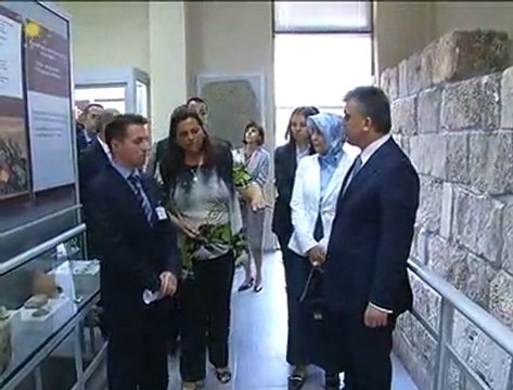 Cumhurbaşkanı Gül ve Bayan Gül, Bulgaristan'da Pliska Tarih Müzesi'ni ziyaret etti