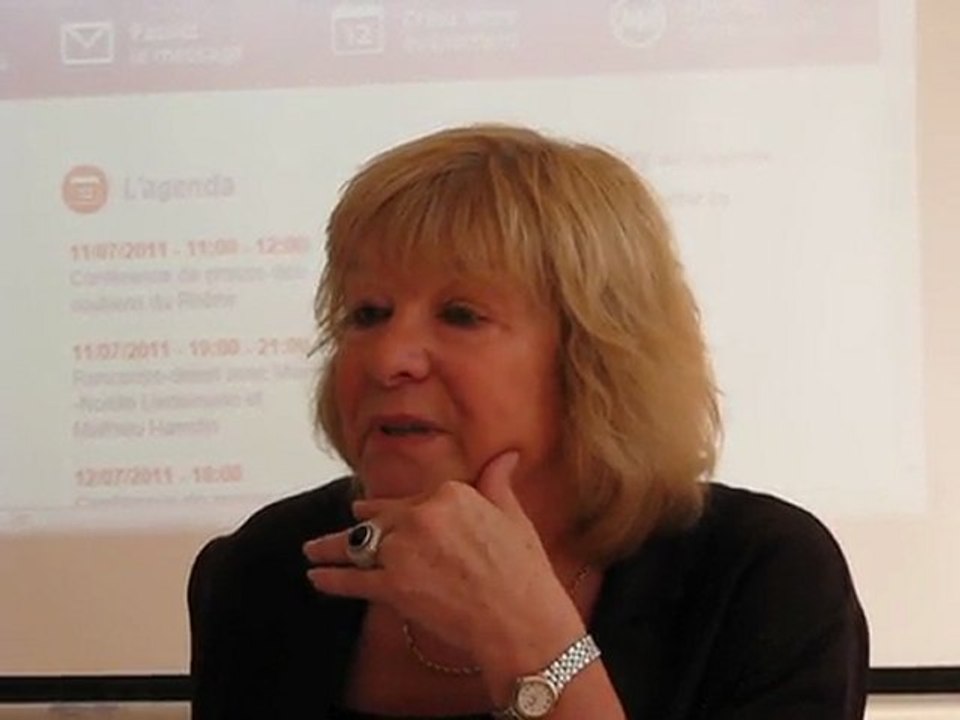 Martine Aubry 2012 : Pascale Crozon, députée du Rhône, à la conférence de presse du 11 juillet à Lyon