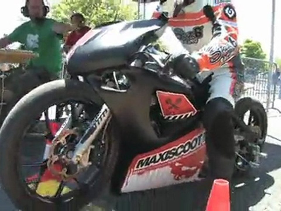 Moto Maxiscoot.com équipé du kit MXS Racing 90cc (prototype) en run au Scooter Power à Thenay