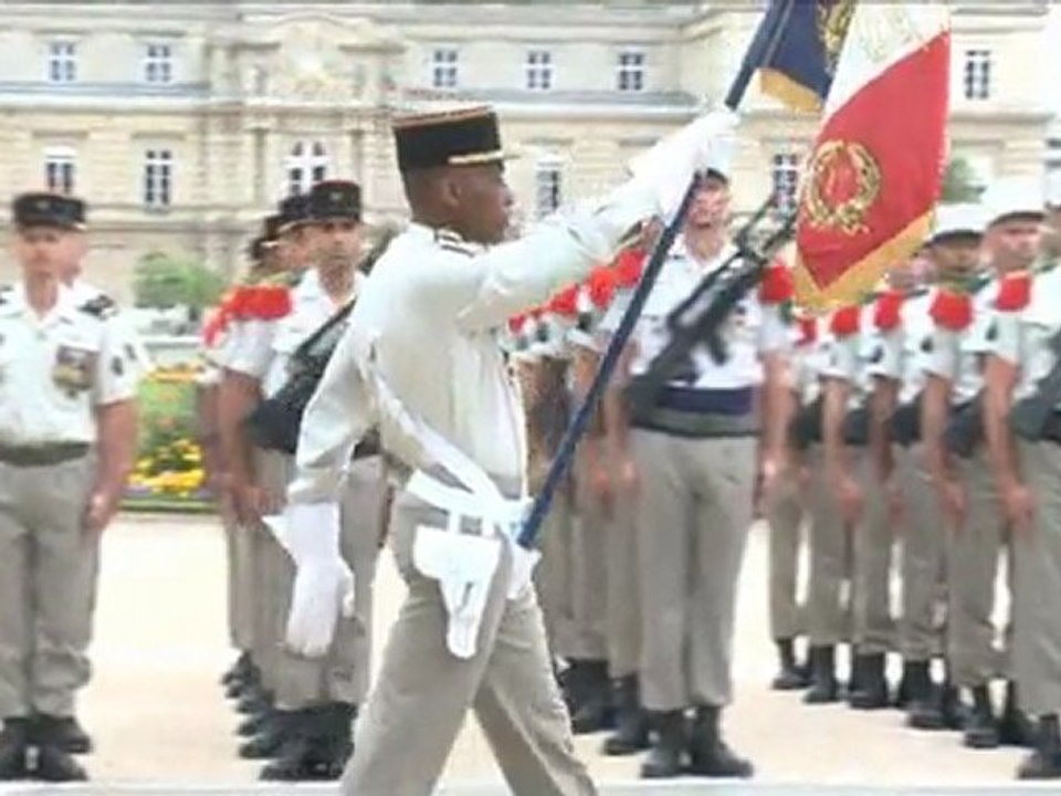 Le Sénat célèbre la Légion étrangère au Jardin du Luxembourg