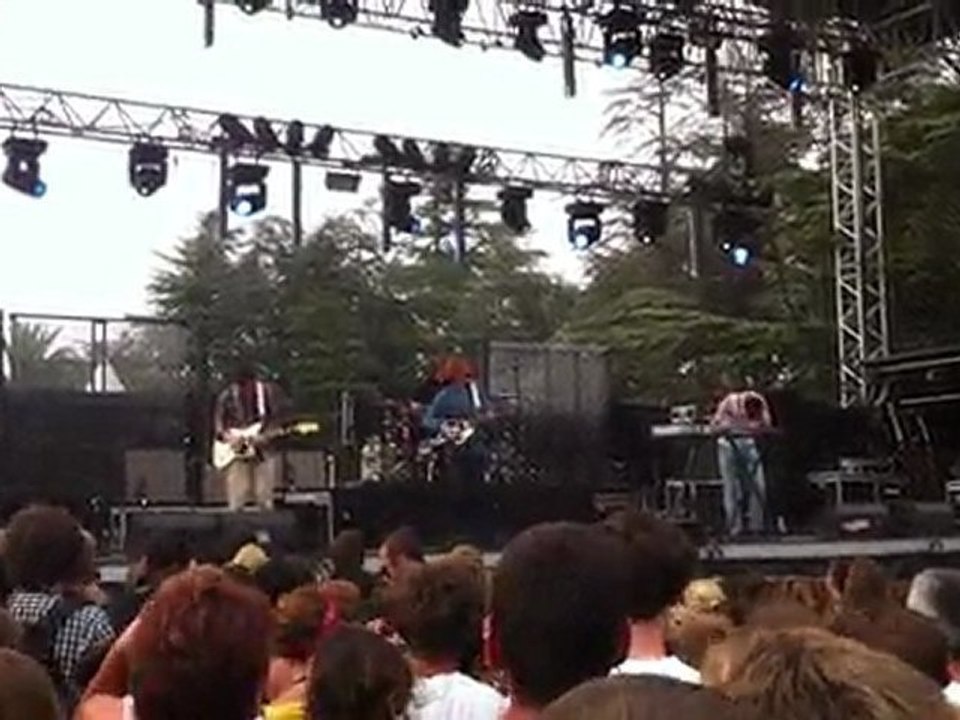 Two Door Cinema Club - Sleep Alone