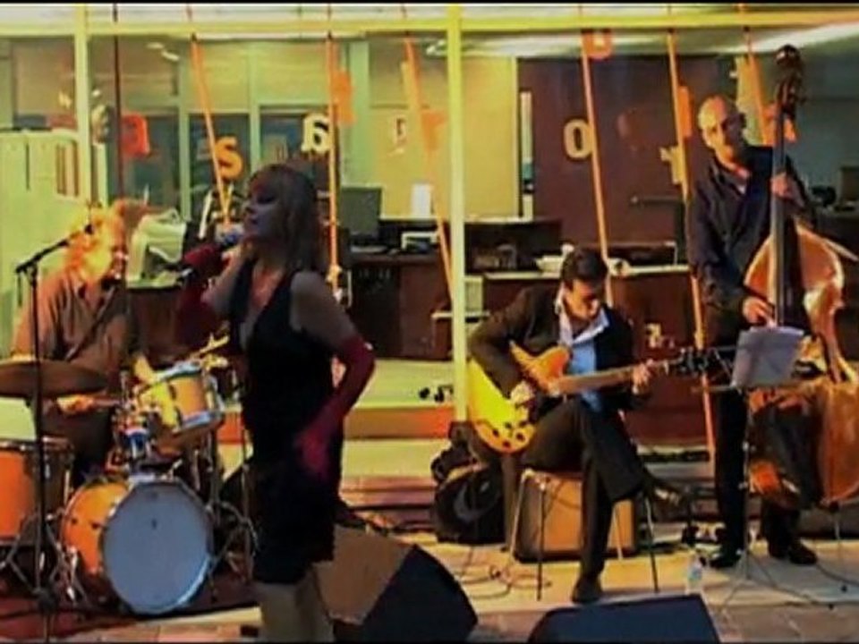 Claude Neau - Fais moi mal Johnny