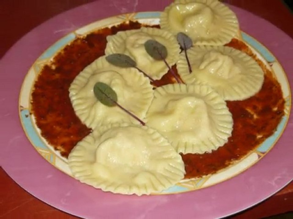 ravioles avec  sa sauce a la sauge....