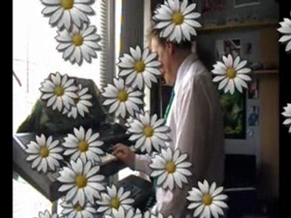 OXYGENE III de Jean-Michel Jarre interprèté par Antoine et ses synthés.