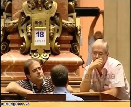 Bolsa de Madrid llega a la media sesión con pérdidas