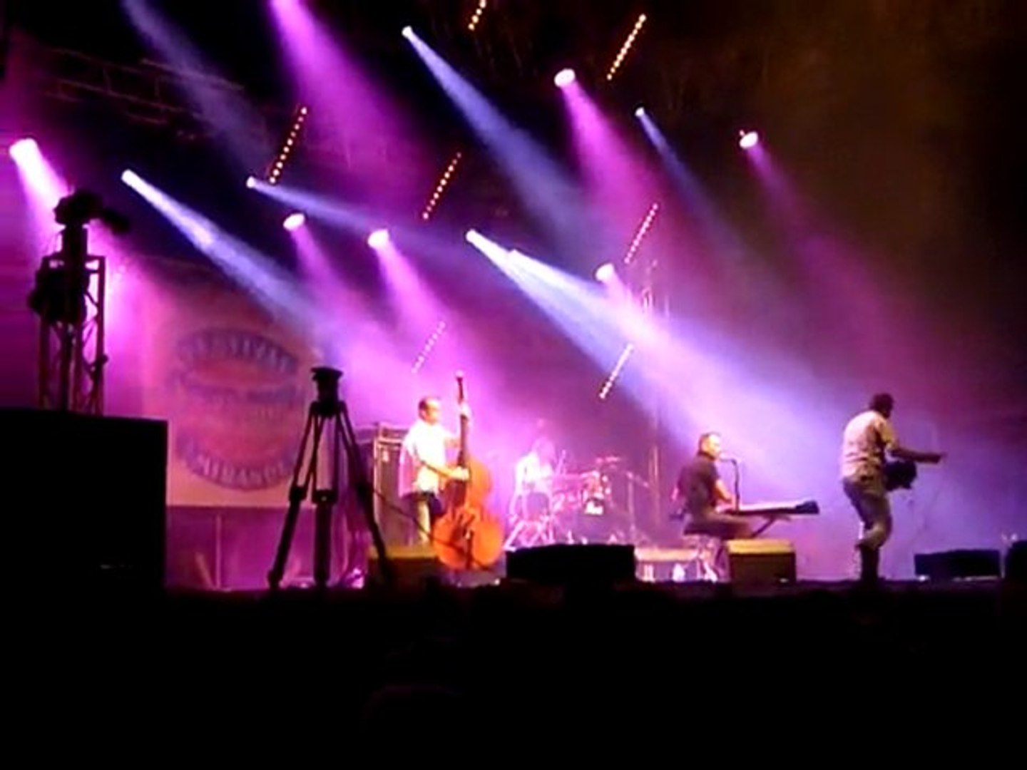 ⁣Festival country music