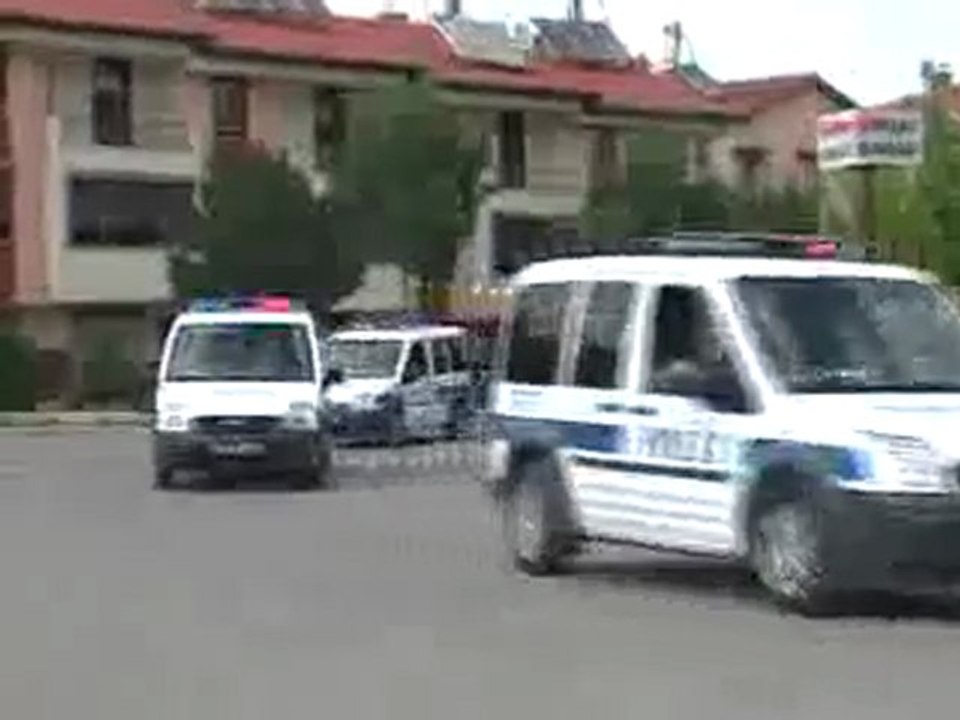 SHÇEK Yurdu'ndaki çocuklar, sünnet ettirildi... Polis konvoy yaptı