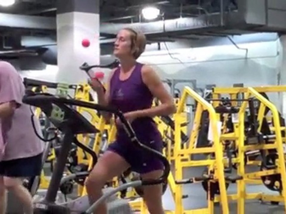 Bob and Trish - Joggling Adventures VLOG (episode 1)